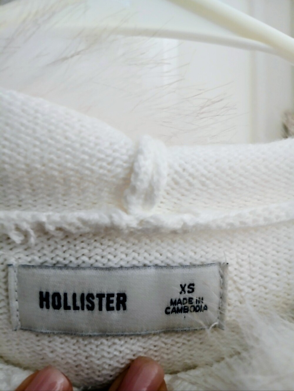 Hollister Ivory Zip-Up Sweater with Faux Fur Hood and Nordic Pattern - Picture 2 of 3